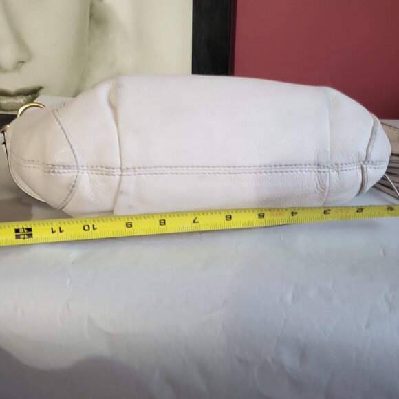 VINTAGE MICHAEL KORS PEBBLED CREAM LEATHER SHOULDER BAG - Picture 12 of 15